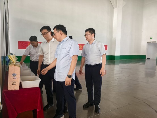 Zaozhuang Municipal Bureau of Agriculture and Rural Affairs kwam oprecht om de 
